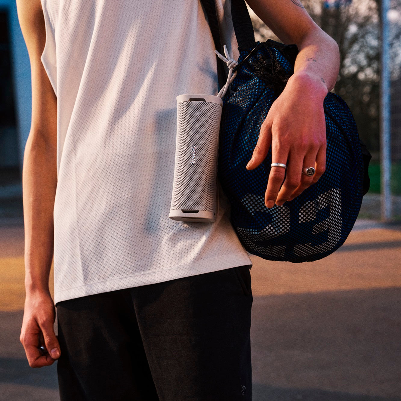 מכירה מוקדמת - רמקול SONY מסדרת ULT POWER SOUND