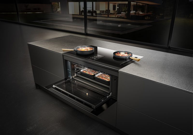הכירו את LHOV  – פתרון All-in-One מעוצב וחדשני מבית Elica, המשלב תנור, כיריים אינדוקציה וקולט אדים עוצמתי ביחידה אחת אלגנטית ומודרנית