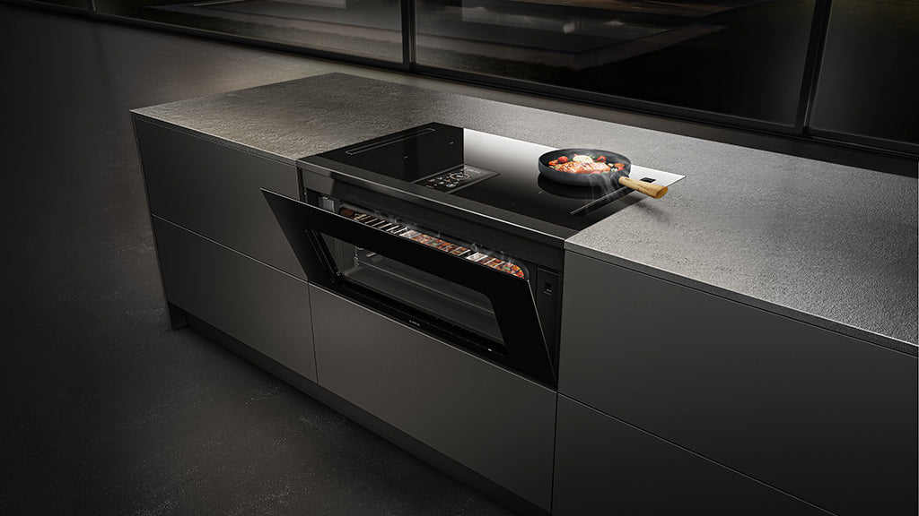 
LHOV  – העתיד של המטבח כבר כאן מבית ELICA האיטלקית.  
בישול ברמה הגבוהה ביותר, עיצוב מרהיב, טכנולוגיה מתקדמת וביצועים ללא פשרות.
מוצר יוקרה מסדרת Kitchen Design Collection   
הכירו את LHOV BL/A – פתרון All-in-One מעוצב וחדשני מבית Elica, המשלב תנור, כיריים אינדוקציה וקולט אדים עוצמתי ביחידה אחת אלגנטית ומודרנית.  