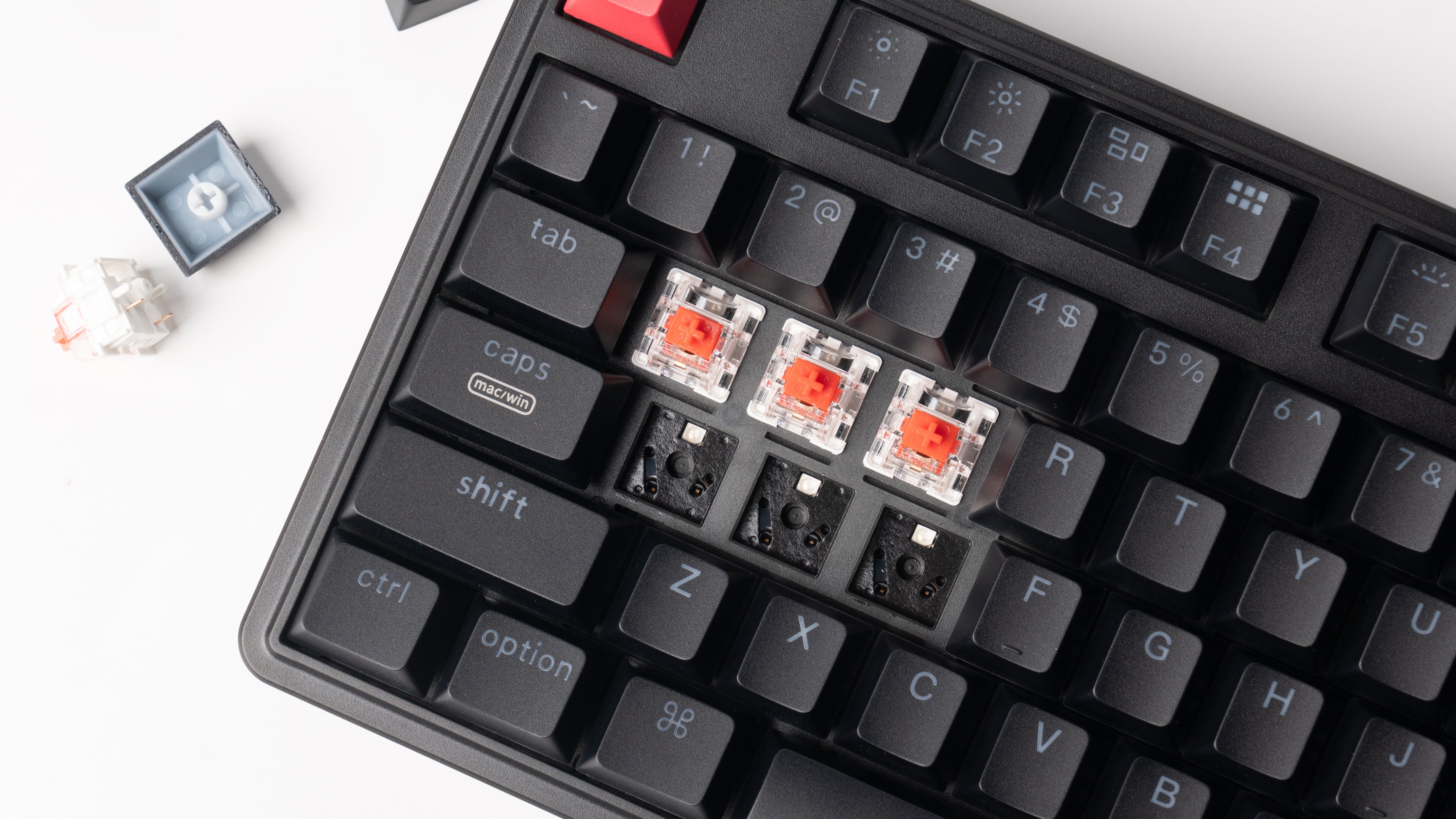 Keychron C3 Pro 8K מקלדת מכנית חוטית בפריסת (80%) TKL עם קצב דגימה של 8000Hz