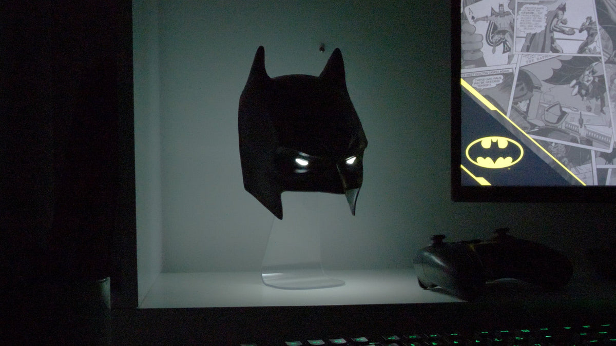 מנורה בצורת מסכת BATMAN
